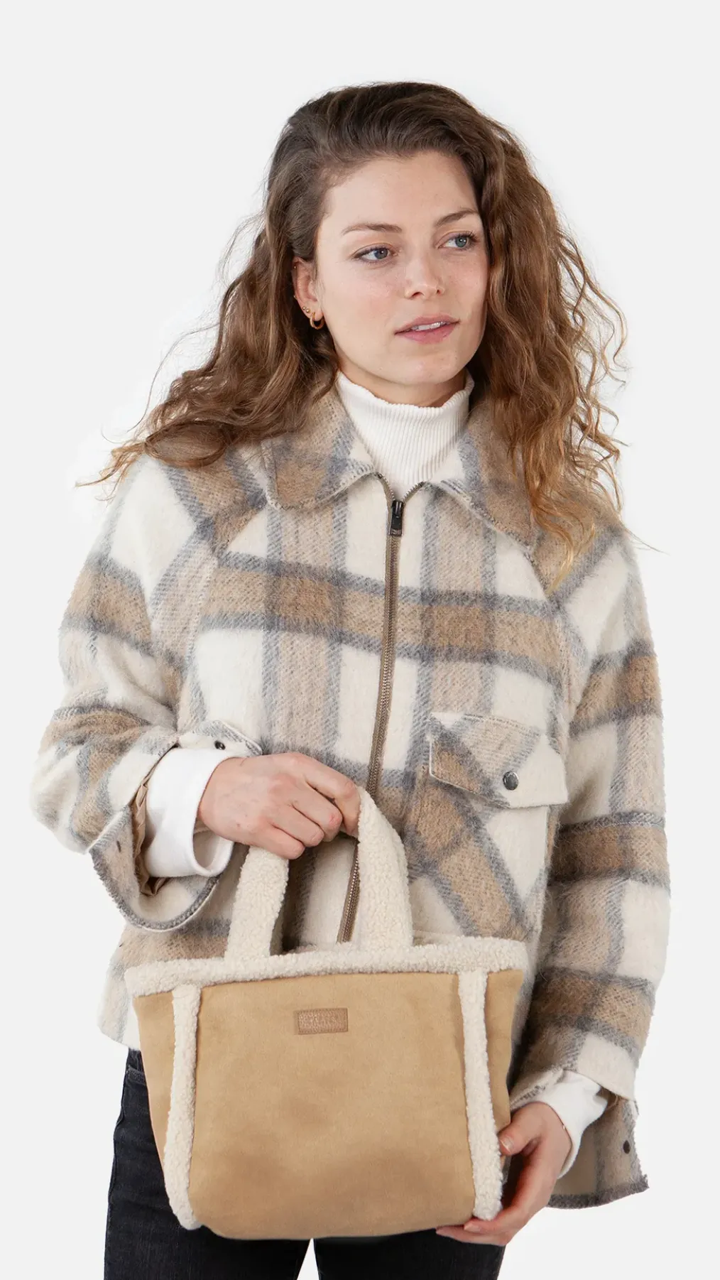 Aedey Handbag