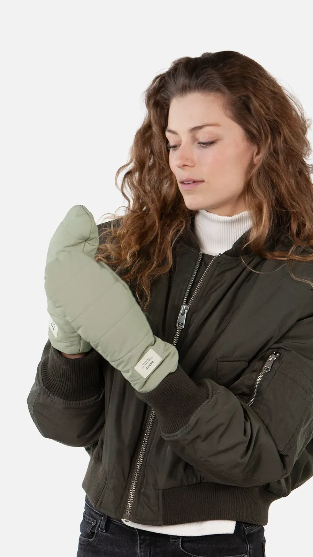 Alexus Mitts